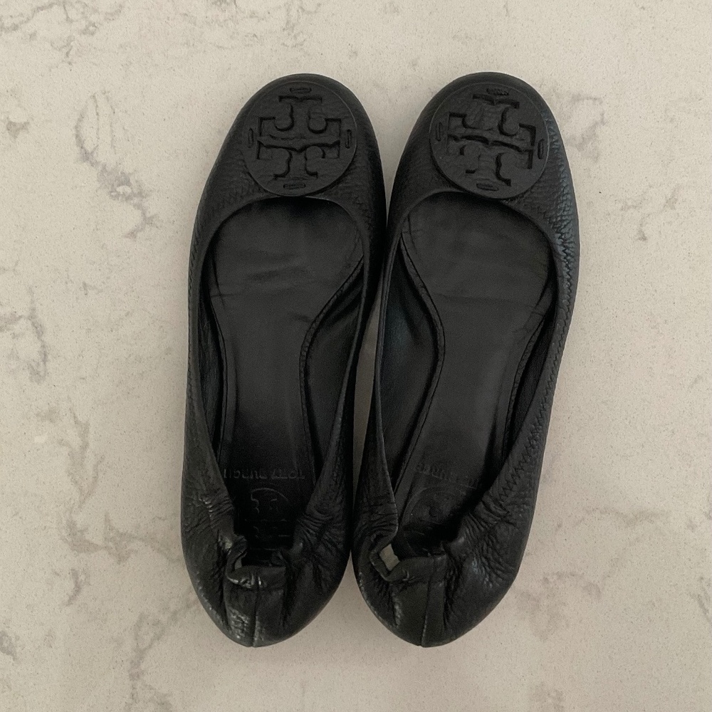Tory Burch pebbled flat shoes